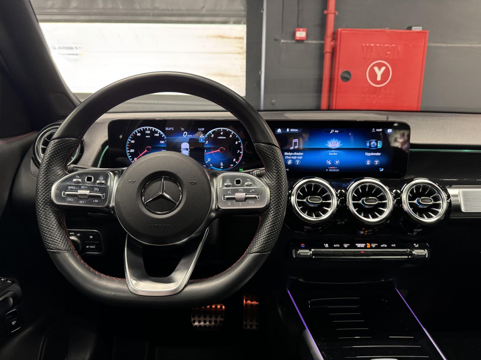 MERCEDES GLB