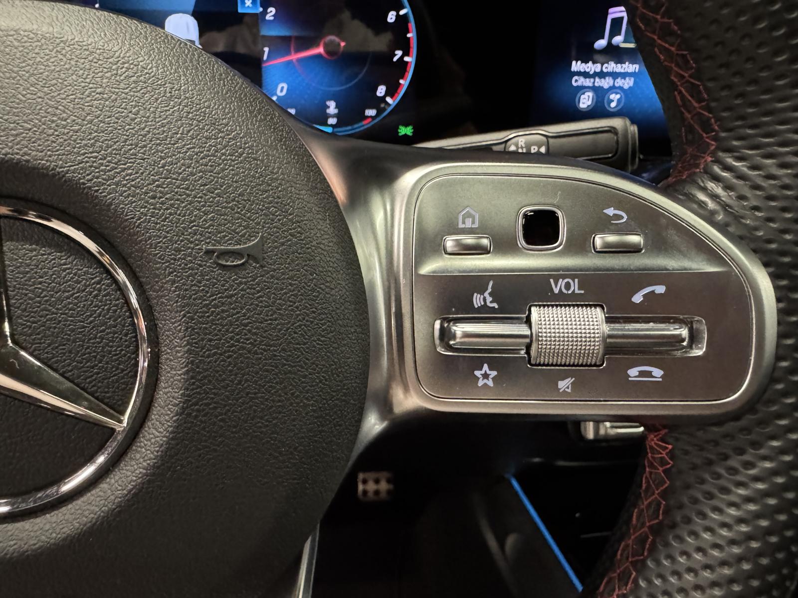 MERCEDES GLB