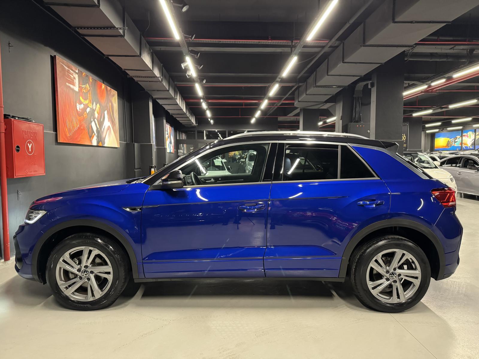 VOLKSWAGEN TROC