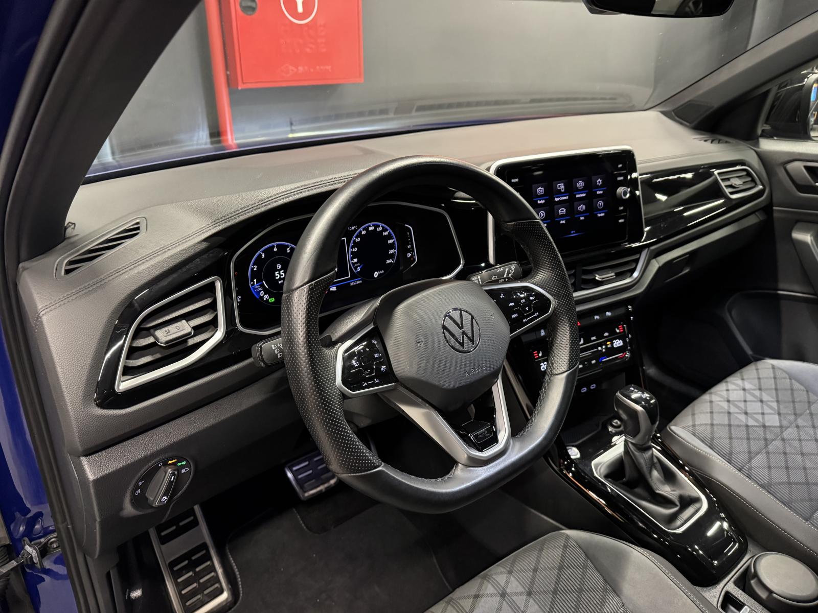 VOLKSWAGEN TROC