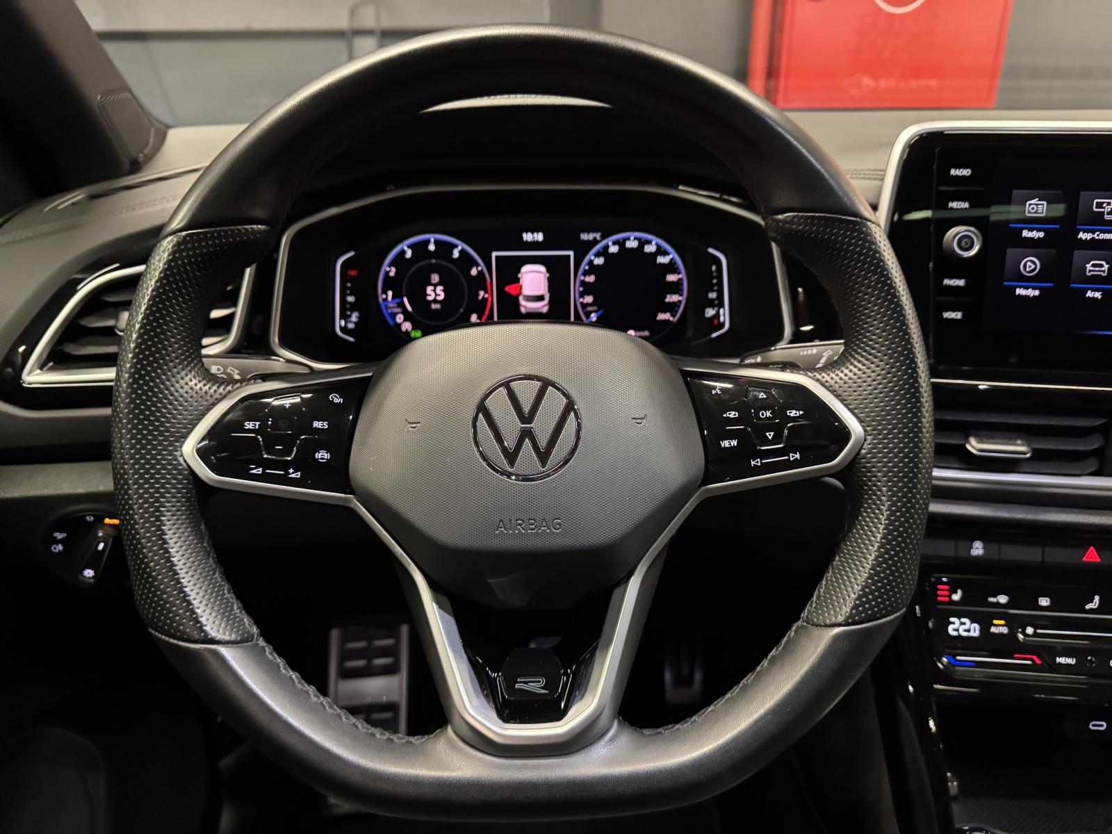 VOLKSWAGEN TROC