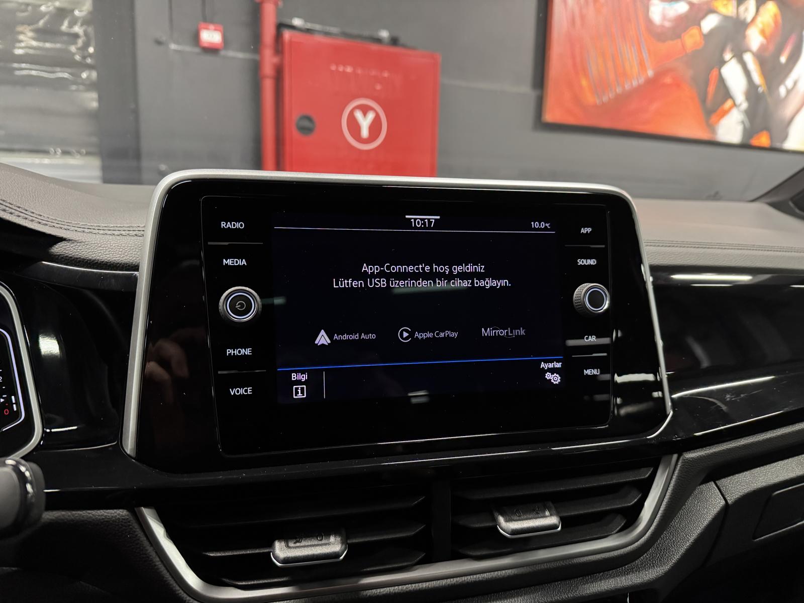 VOLKSWAGEN TROC
