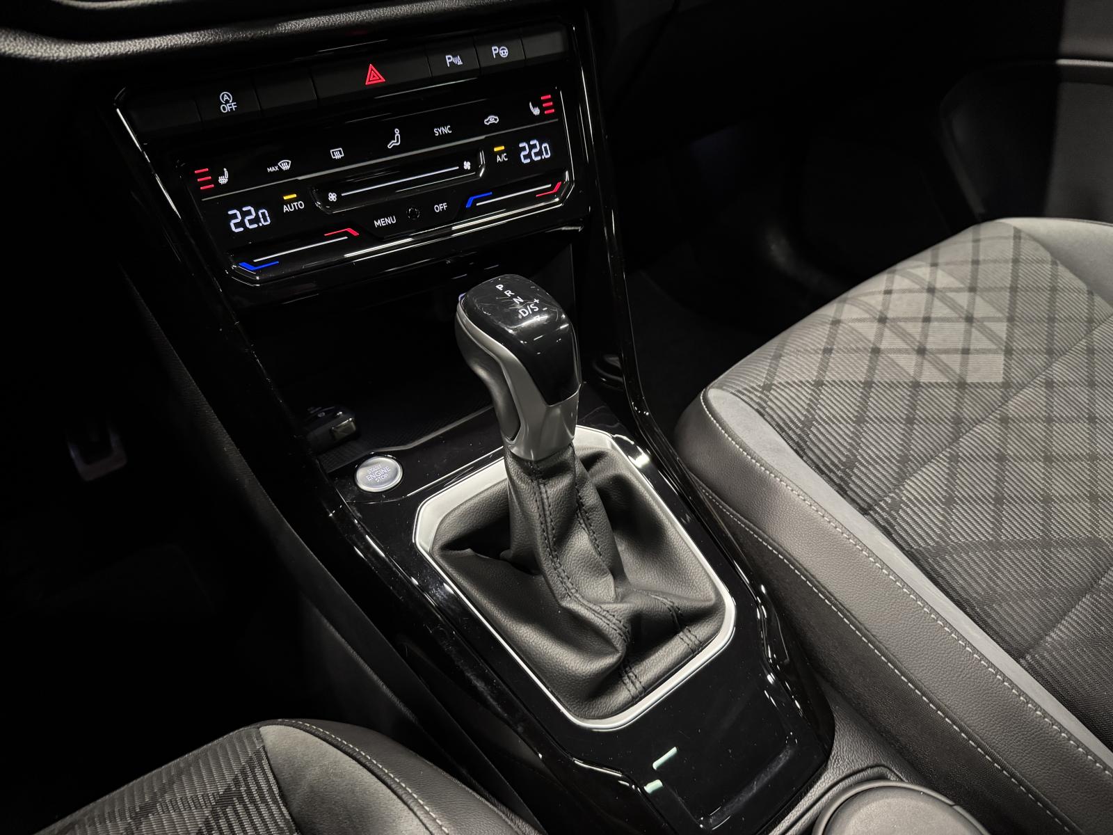 VOLKSWAGEN TROC