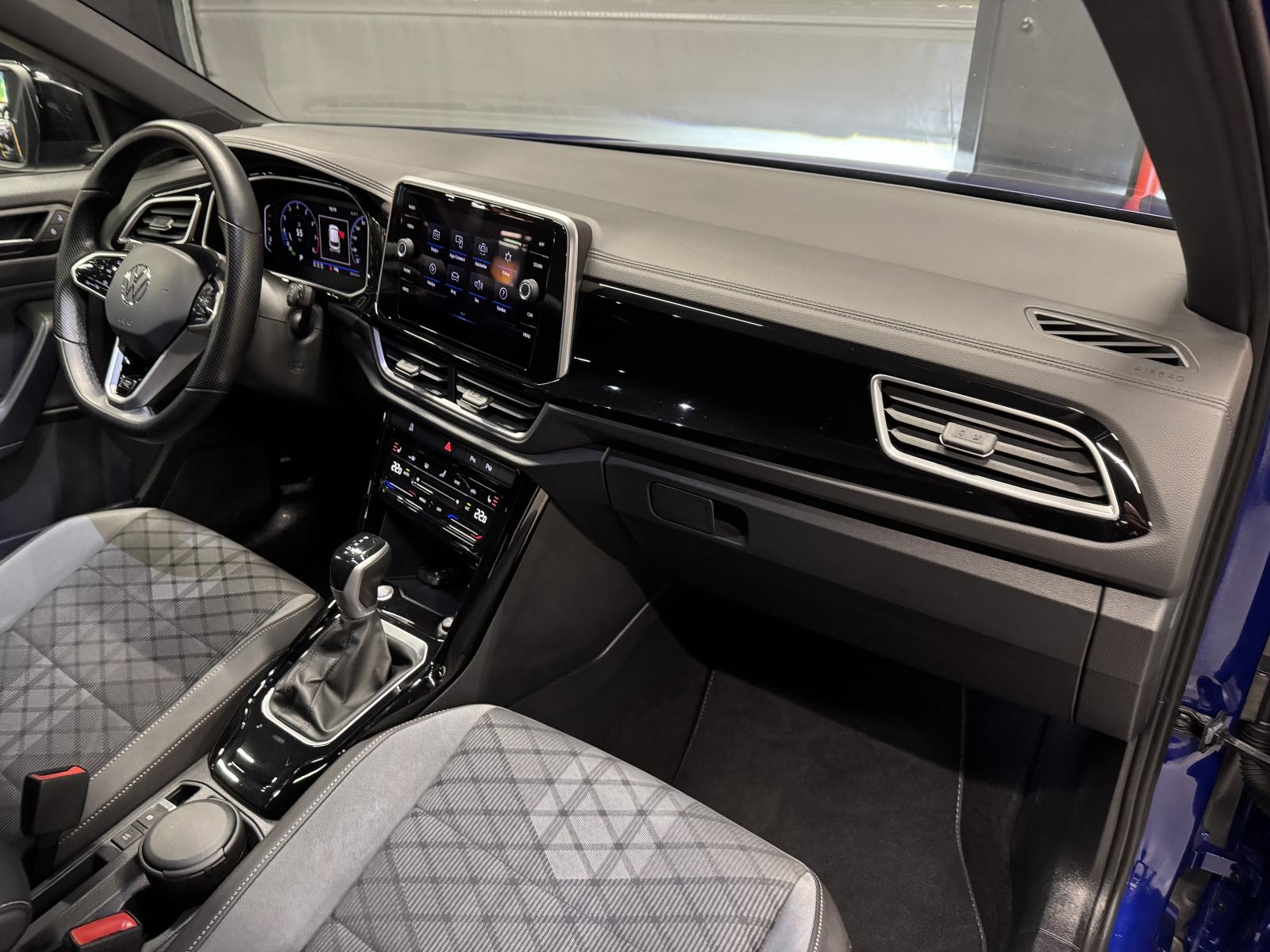 VOLKSWAGEN TROC