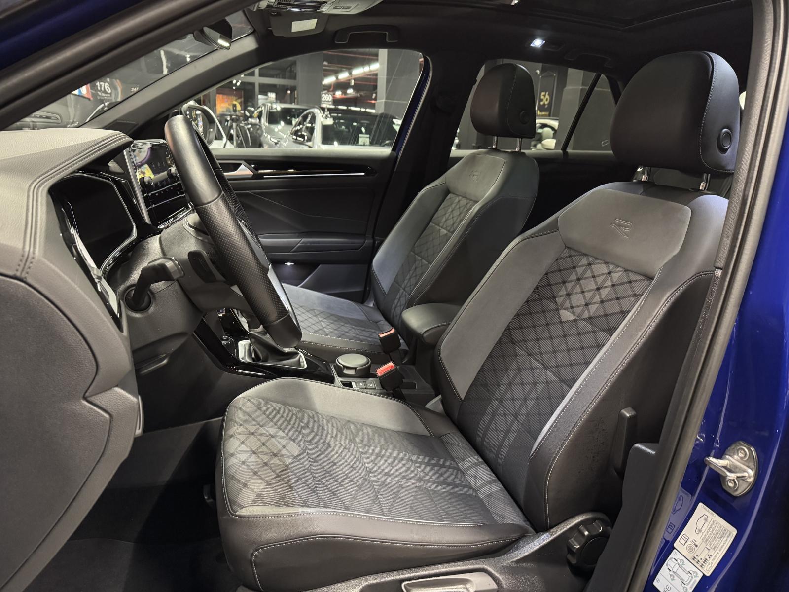 VOLKSWAGEN TROC