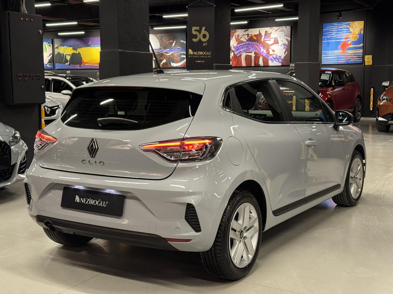 RENAULT CLIO
