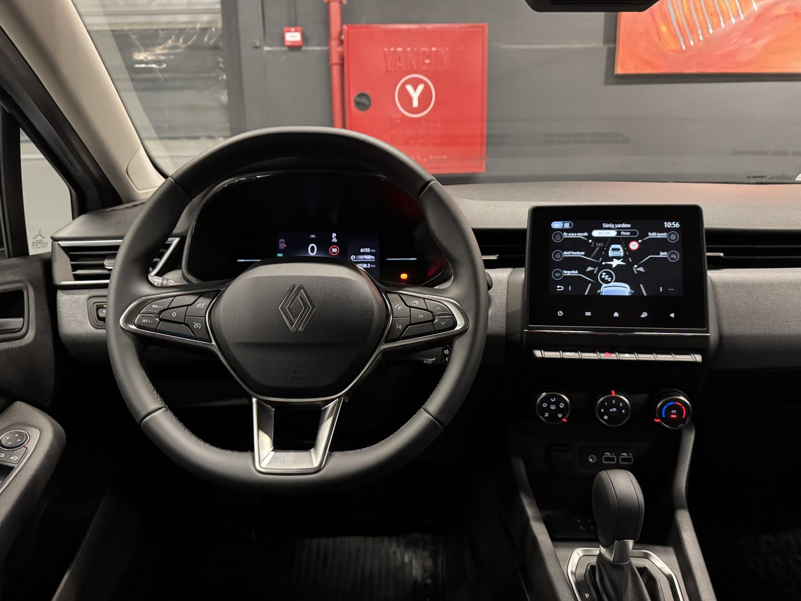 RENAULT CLIO