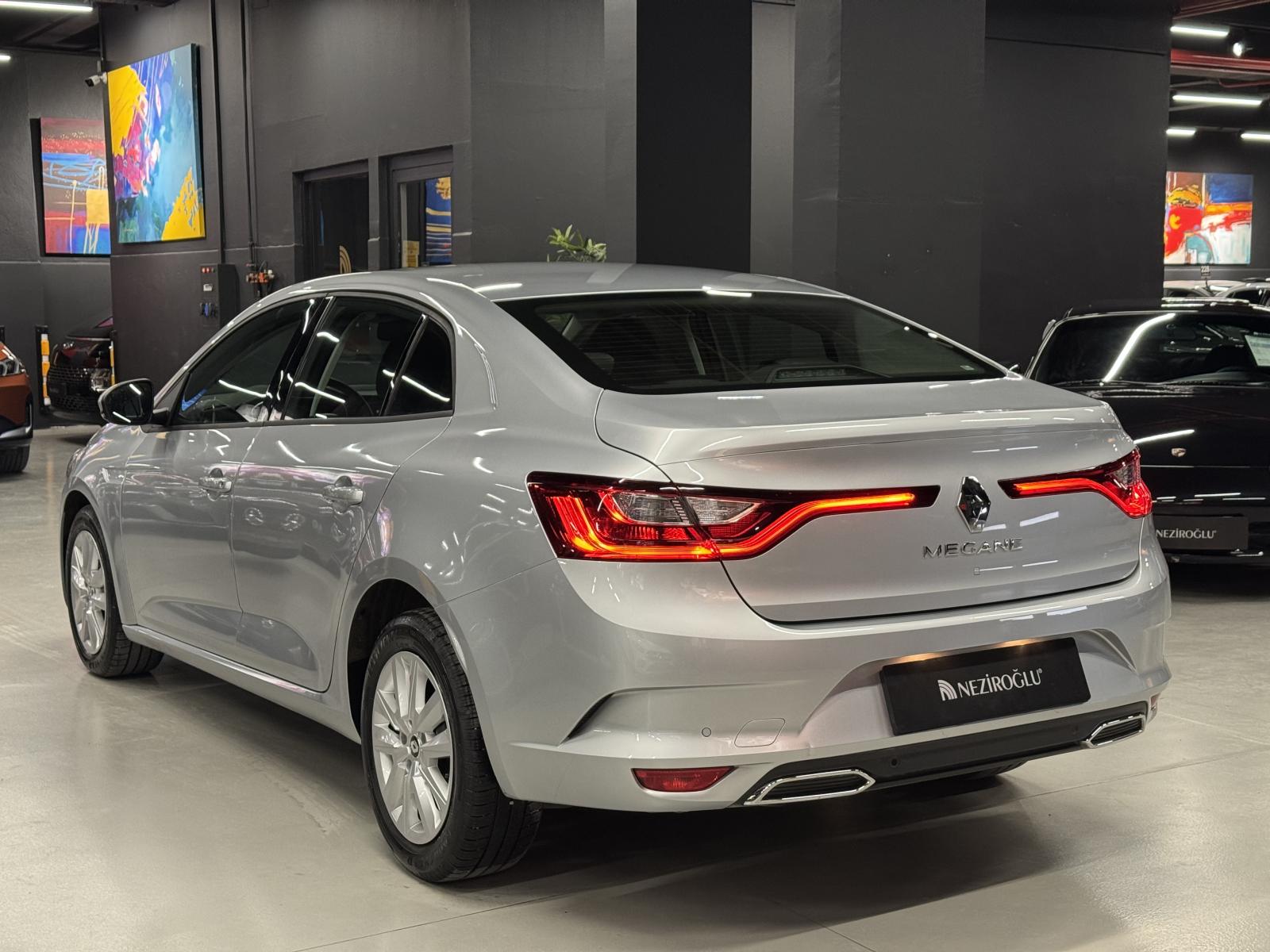 RENAULT MEGANE