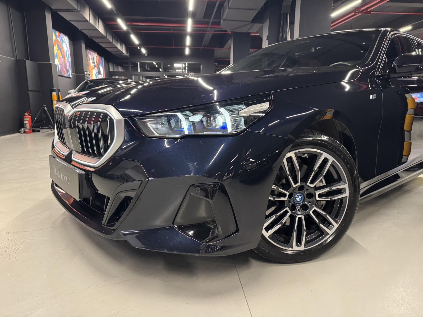 BMW i5