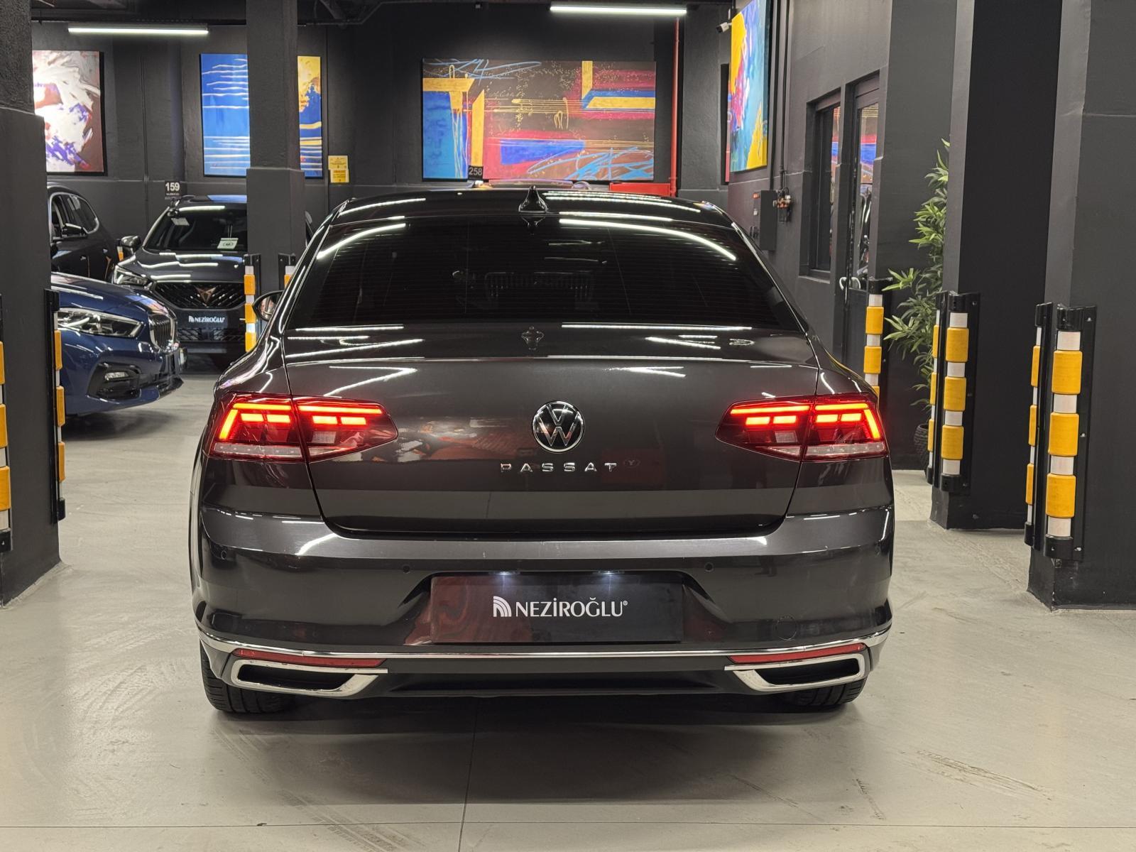 VOLKSWAGEN PASSAT