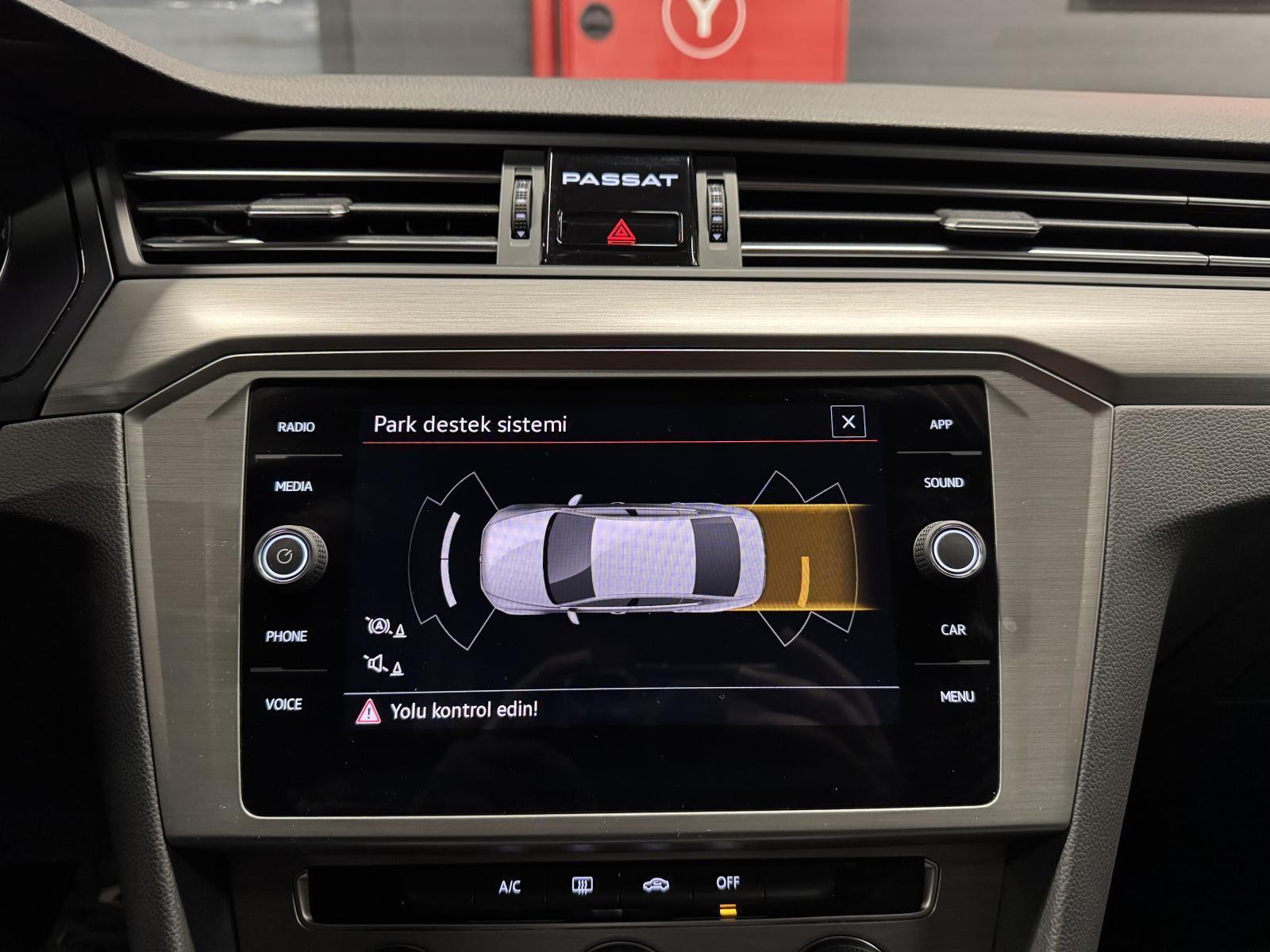 VOLKSWAGEN PASSAT